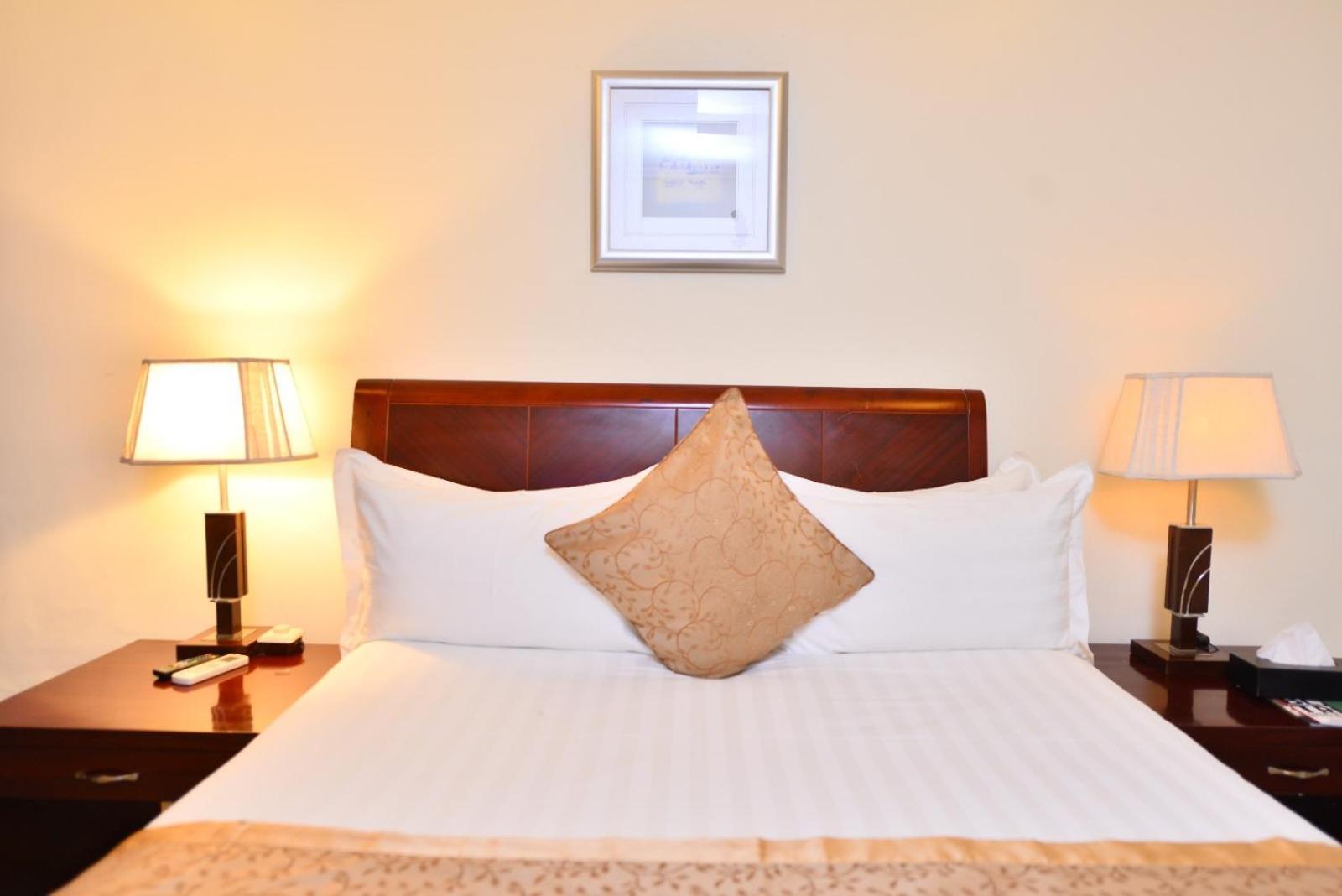 The Manor Hotel คิกาลี ภายนอก รูปภาพ