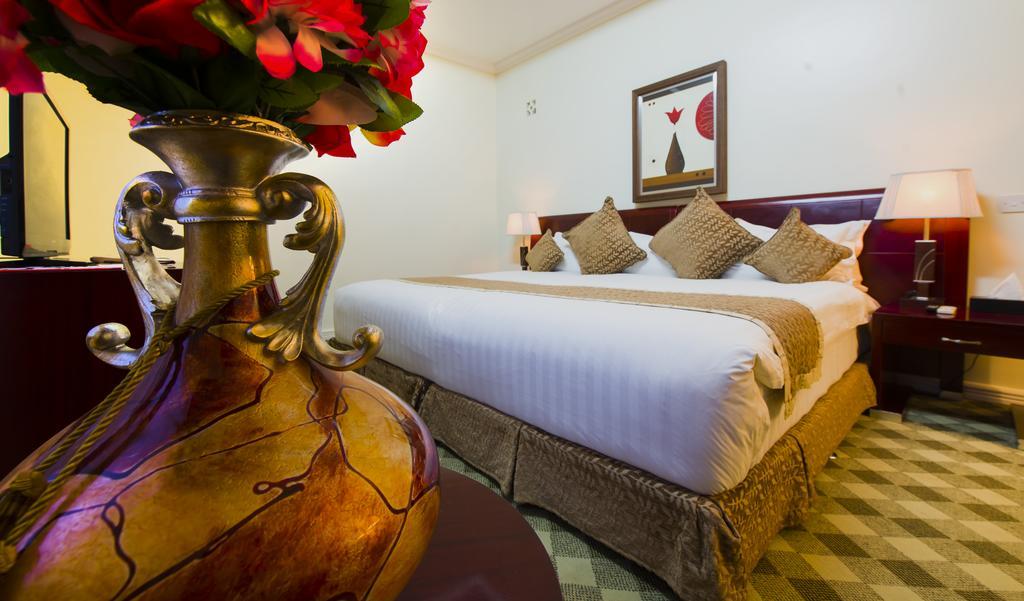 The Manor Hotel คิกาลี ภายนอก รูปภาพ