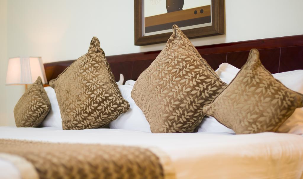 The Manor Hotel คิกาลี ภายนอก รูปภาพ