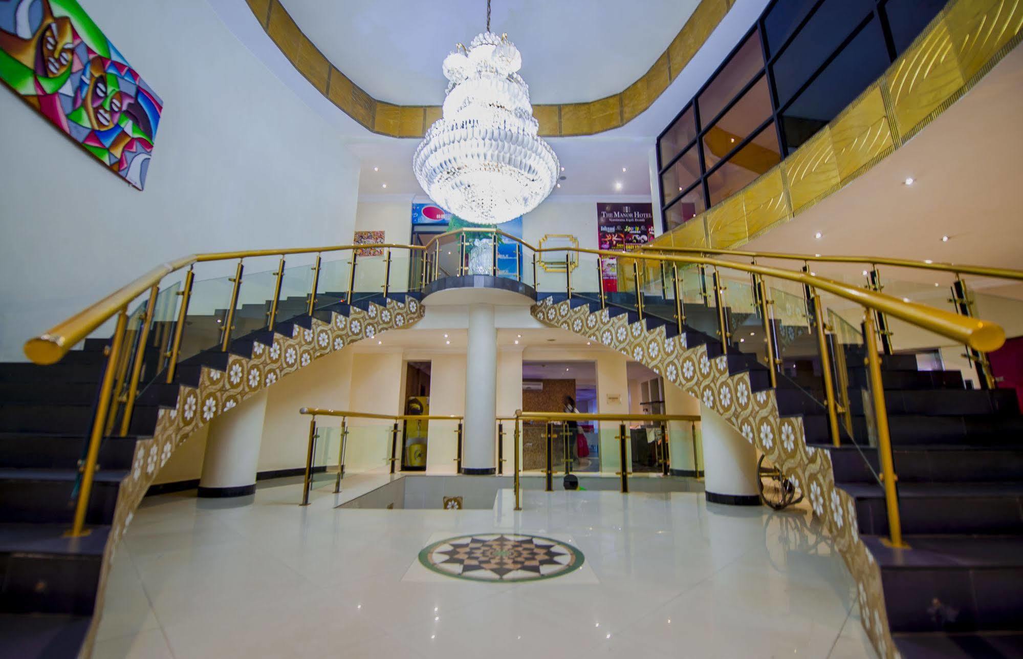 The Manor Hotel คิกาลี ภายนอก รูปภาพ