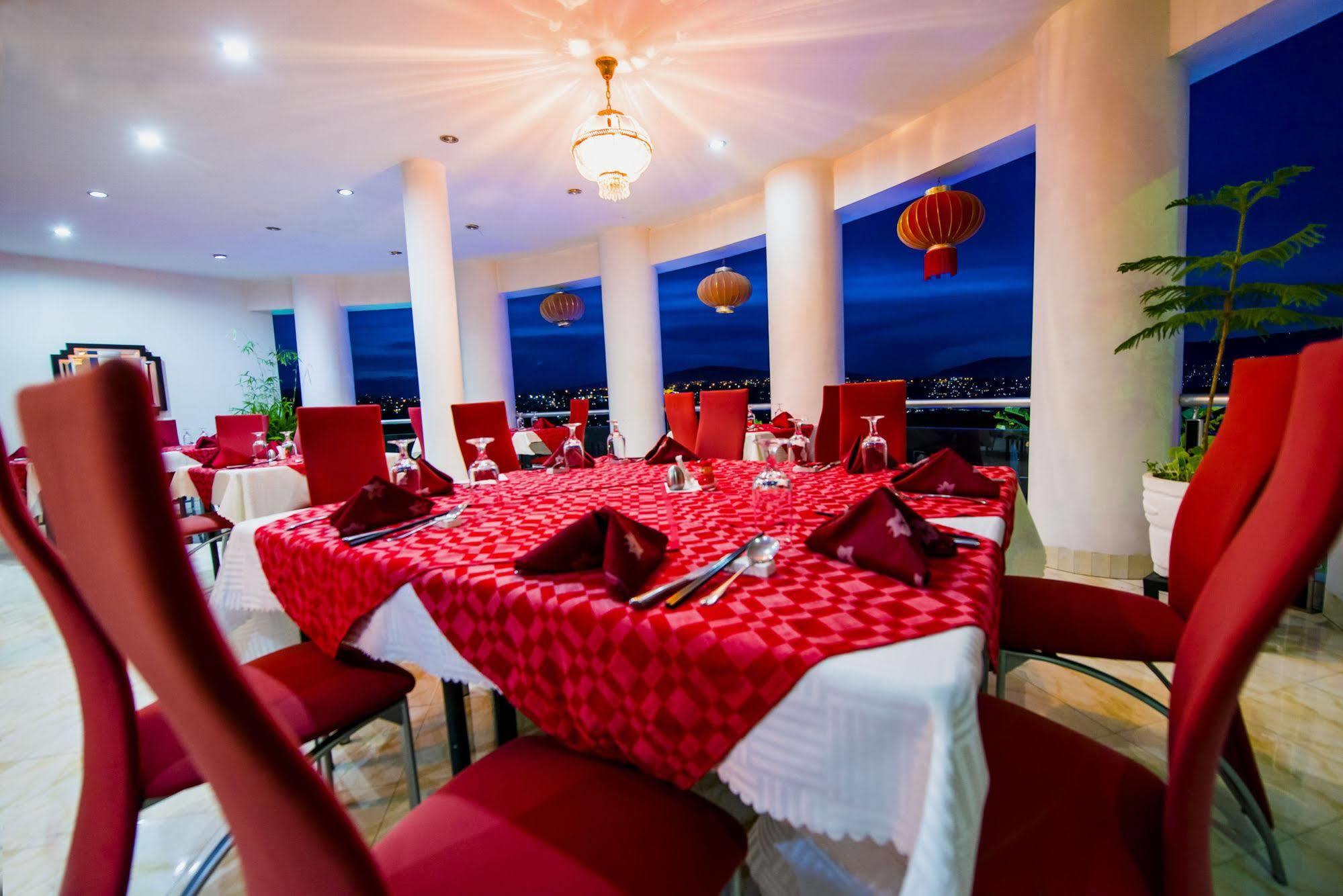 The Manor Hotel คิกาลี ภายนอก รูปภาพ