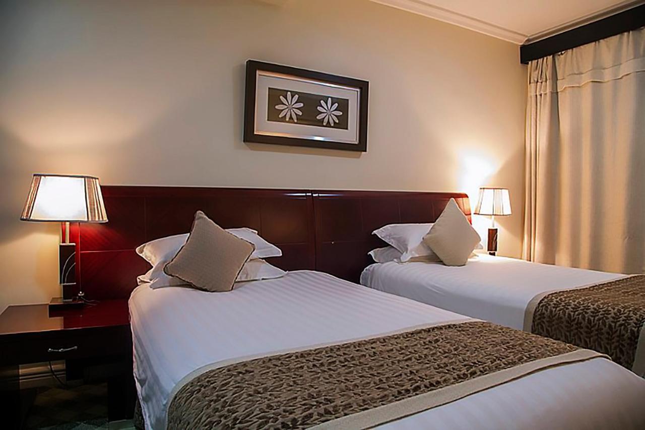 The Manor Hotel คิกาลี ภายนอก รูปภาพ